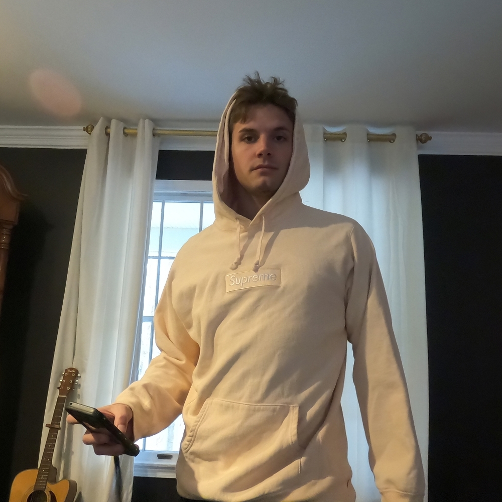 XL Unisex Supreme Peach Sweatshirt - Picture 1 of 9